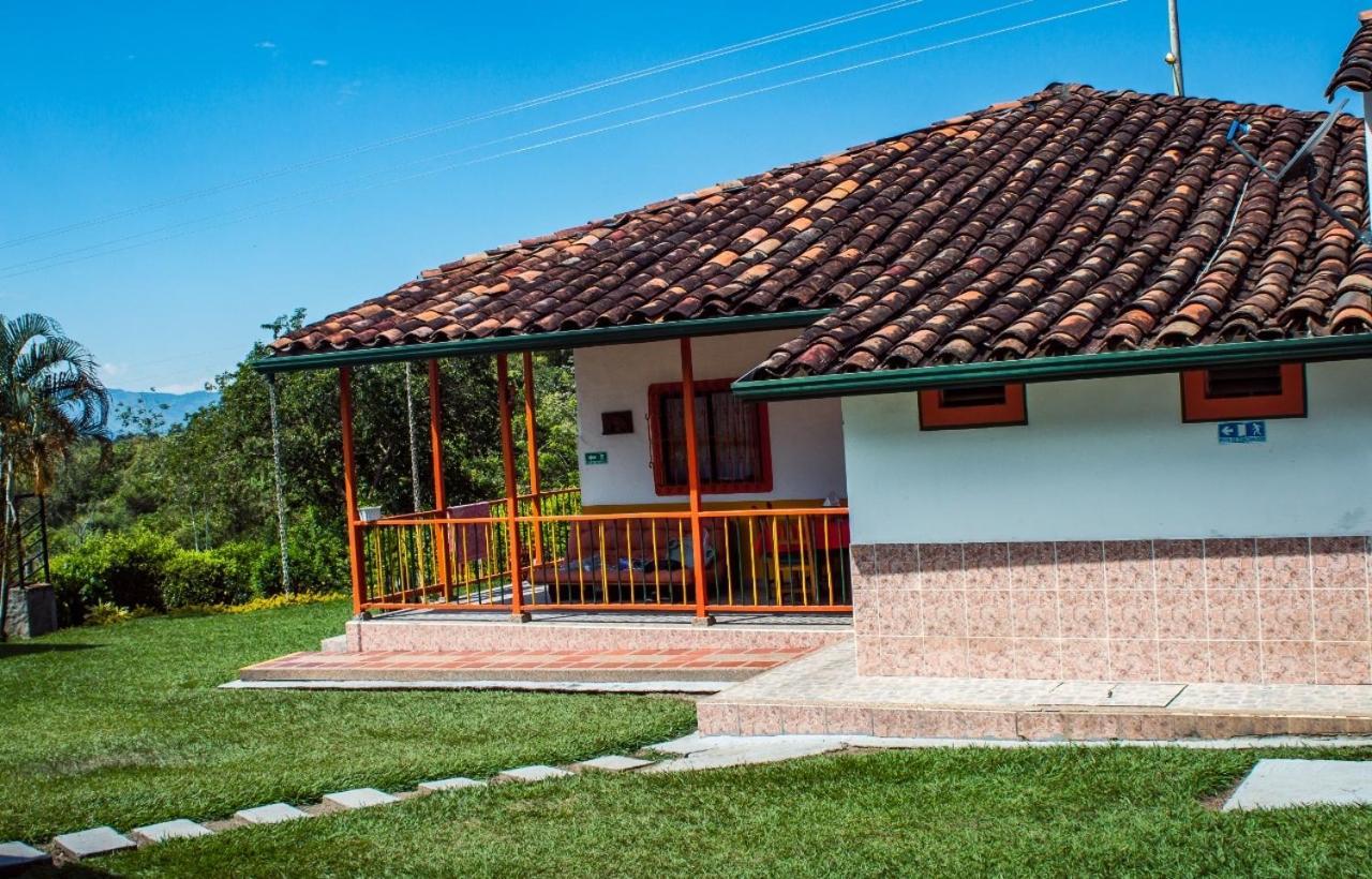 Alojamiento Campestre Hawaii Montenegro Dış mekan fotoğraf